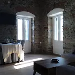 Angelouda's House - Traditional Stone 2 Bedroom In Center